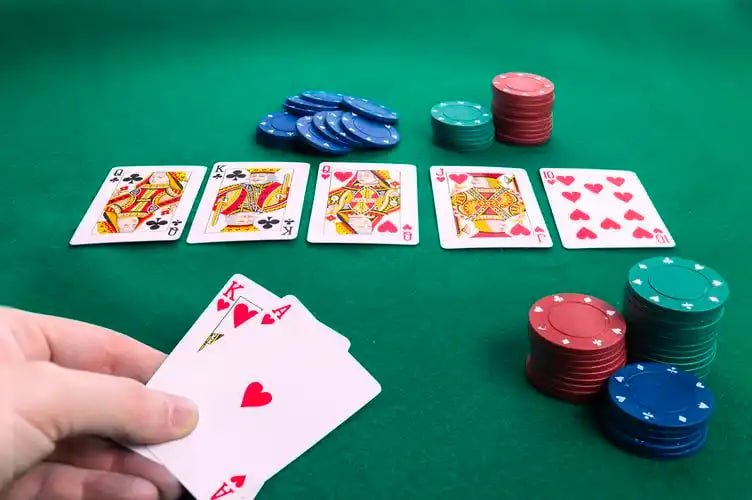 Filipino player completing a deposit on jackpot game mobile browser